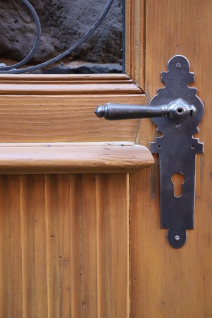 Antike Haust&uuml;ren 20er Jahre Fichte