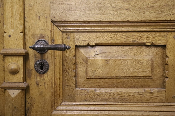 Antike Haust&uuml;ren Gr&uuml;nderzeit Fichte