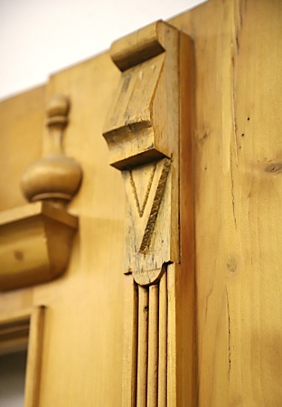 Antike Haust&uuml;ren Gr&uuml;nderzeit Fichte