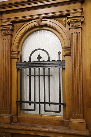 Antike Haust&uuml;ren Gr&uuml;nderzeit Fichte