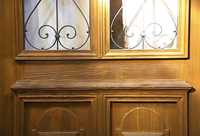 Antike Haust&uuml;ren Gr&uuml;nderzeit Fichte