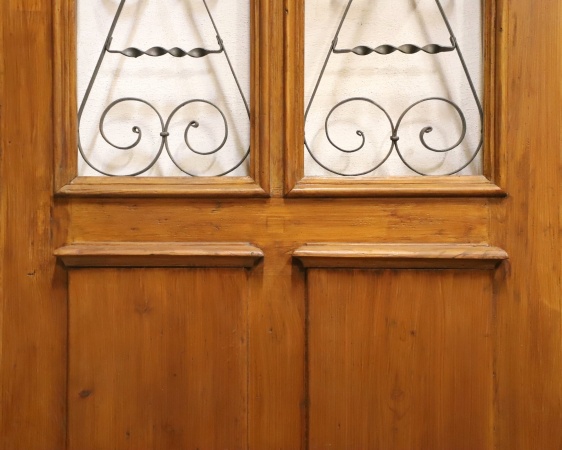 Antike Haust&uuml;ren Gr&uuml;nderzeit Fichte