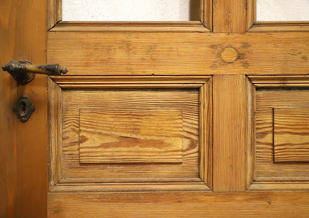 Antike Haust&uuml;ren Gr&uuml;nderzeit Fichte