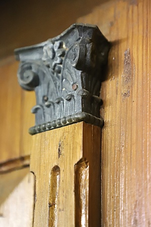 Antike Haust&uuml;ren Gr&uuml;nderzeit Fichte