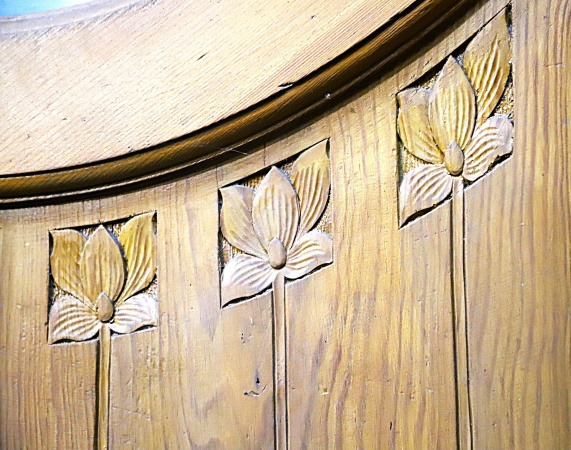 Antike Haust&uuml;ren Jugendstil Fichte