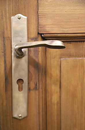 Antike Haust&uuml;ren Jugendstil Fichte
