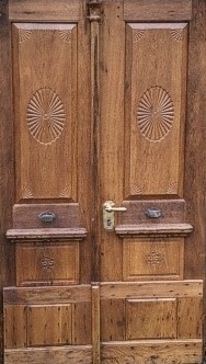 Antike Haust&uuml;ren Louis XVI Eiche