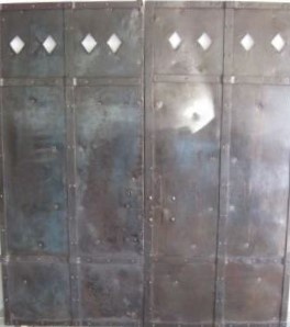 Antike Burgtüren/Mittelaltertüren/Weinkellertüren Gründerzeit Eisen