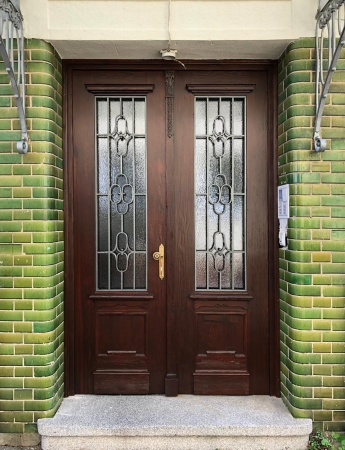 Einbaubeispiele Jugendstil Kiefer gestrichen in Nu&szlig;baum