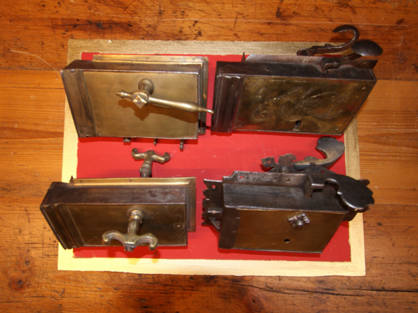Kastenschlösser aus Messing  