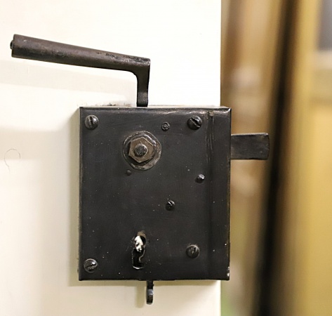 Kastenschlösser aus Eisen 0 