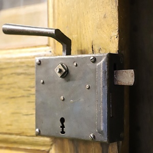 Kastenschlösser aus Eisen 0 