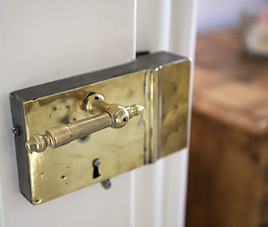 Antike Türbeschläge 0 