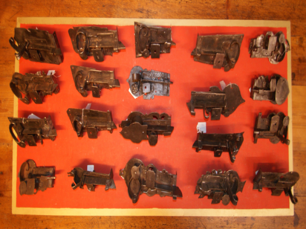 Antike Türbeschläge 0 