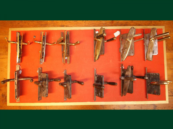 Antike Türbeschläge 0 Messing, Messing vernickelt, Weissbronze, Gusseisen, Blech, Eisen