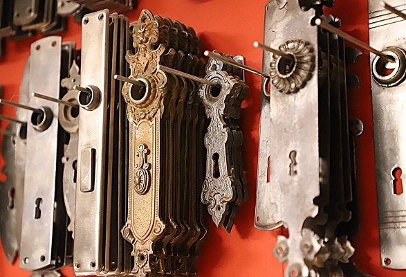 Antike Türbeschläge 0 Schmiedeeisen, Eisen, Blech