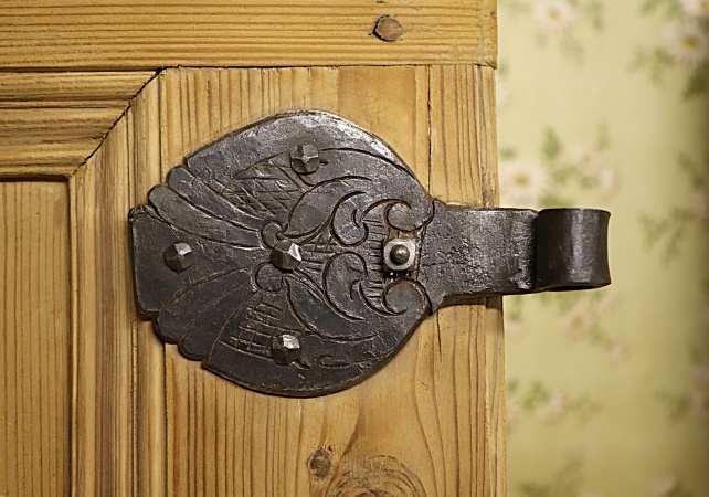 Antike Türbeschläge 0 Eisen, Schmiedeeisen