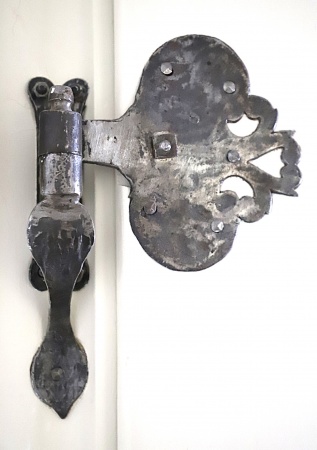 Antike Türbeschläge 0 Eisen, Schmiedeeisen