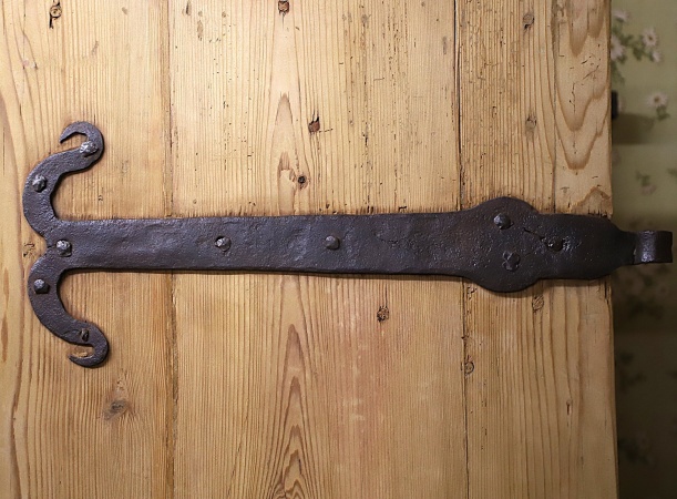 Antike Türbeschläge 0 Eisen, Schmiedeeisen