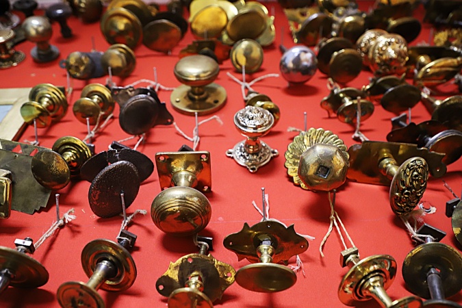 Antike Türbeschläge 0 Messing, Weissbronze, Eisen, Schmiedeeisen, Gusseisen