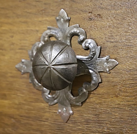 Knaufe 0 Messing, Weissbronze, Eisen, Schmiedeeisen, Gusseisen