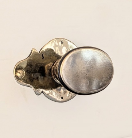 Antike Türbeschläge 0 Messing, Weißbronze, Eisen, Schmiedeeisen, Gusseisen. 