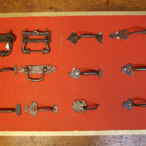 Antike Türbeschläge 0 Messing, Messing vernickelt, Gusseisen, Schmiedeeisen