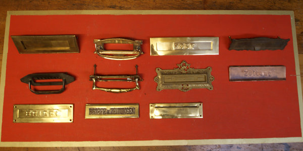Briefklappen 0 Messing, Messing vernickelt, Weissbronze