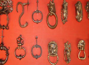 Antike Türbeschläge 0 Eisen, Messing, Schmiedeeisen