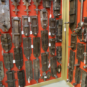 Antike Türbeschläge 0 Eisen, Schmiedeeisen