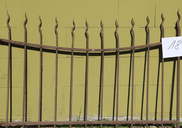 Antike Z&auml;une & S&auml;ulen 0 