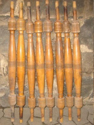 Antike Treppenstaketen / Tischbeine / Geländerpfosten Art-Deco Fichte