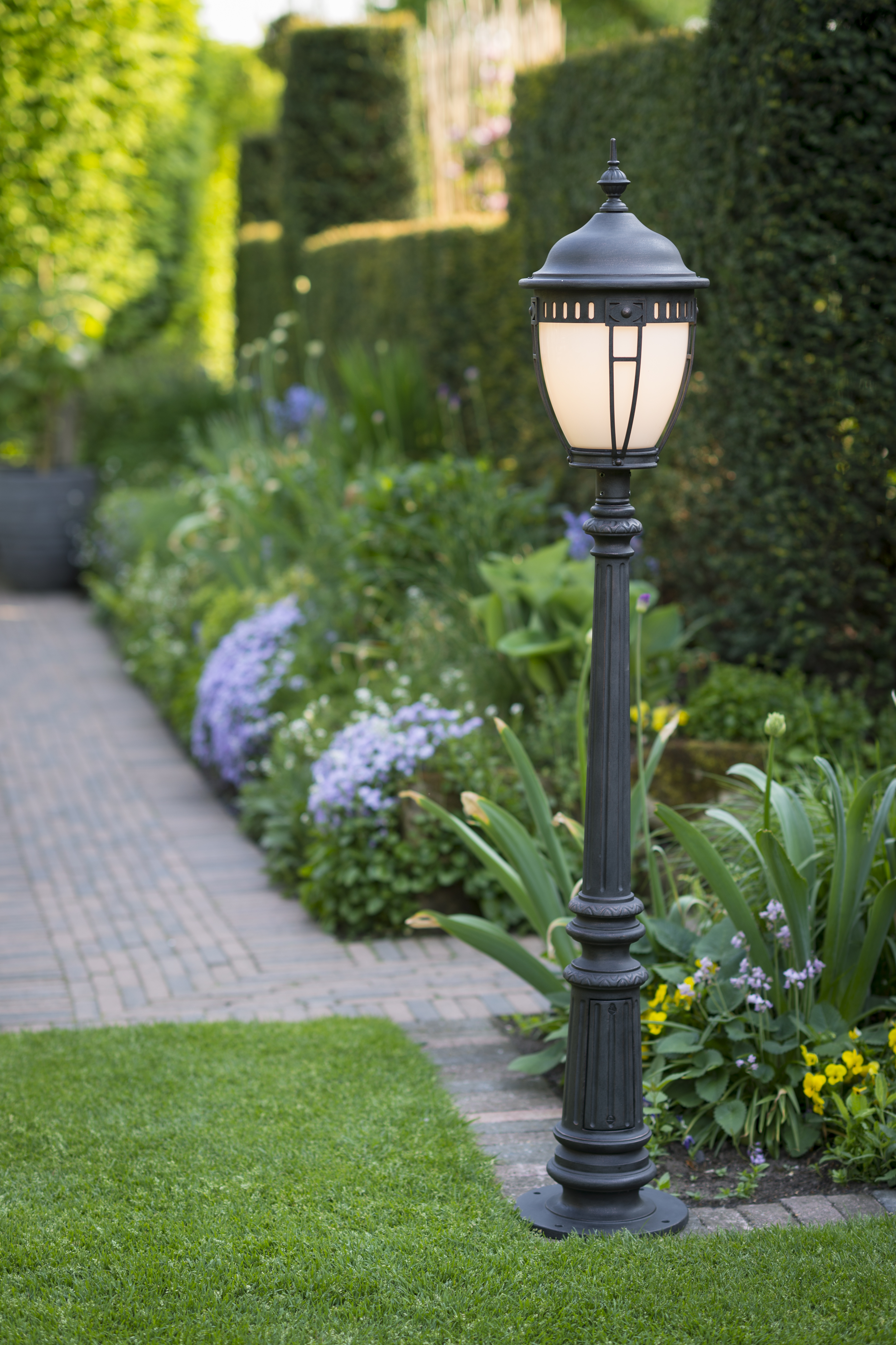 Gartenleuchte antik Gartenleuchte antik