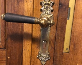  Engel über Teufel - Haustürgarnitur nach historischem Vorbild