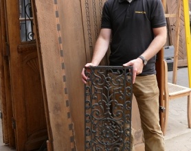 Gitter für davor statt dahinter – Historisches Gusseisengitter