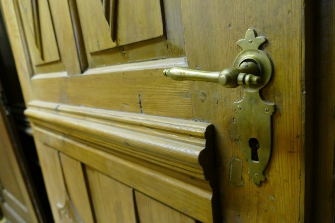 Historische Haus- und Zimmert&uuml;rgriffe: Mit Charme statt Scham