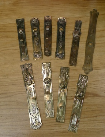 Schl&uuml;sselloch mit dem "+" an Spannung