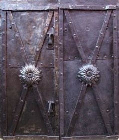 Antike Burgt&uuml;ren/Mittelaltert&uuml;ren/Weinkellert&uuml;ren Klassizismus Eisen